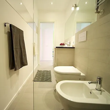 Lungotevere Holidays Holiday home Rome